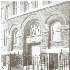 Weber High School założone w 1890 r. w Chicago, Illinois, USA.