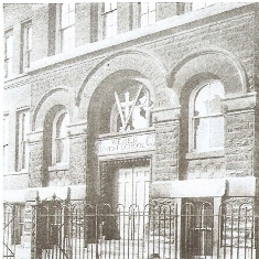 Weber High School założone w 1890 r. w Chicago, Illinois, USA.